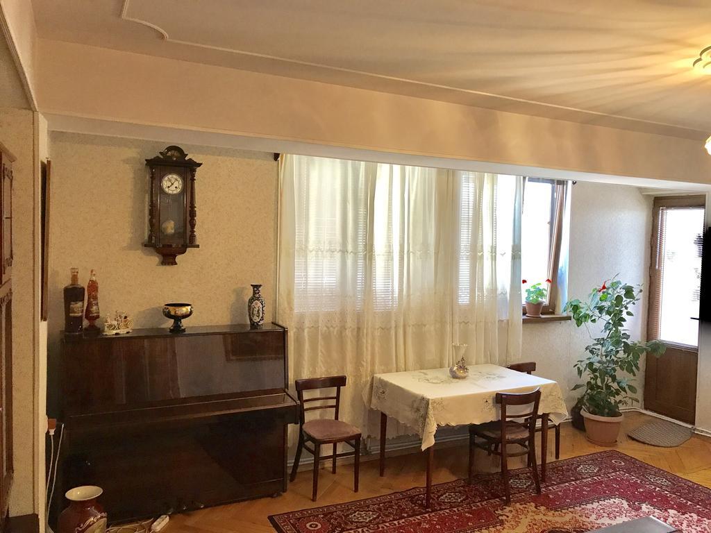 Room In Apartment At Tigrana Metsa Erevan Esterno foto