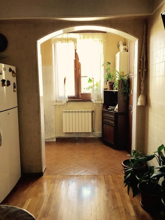Room In Apartment At Tigrana Metsa Erevan Esterno foto